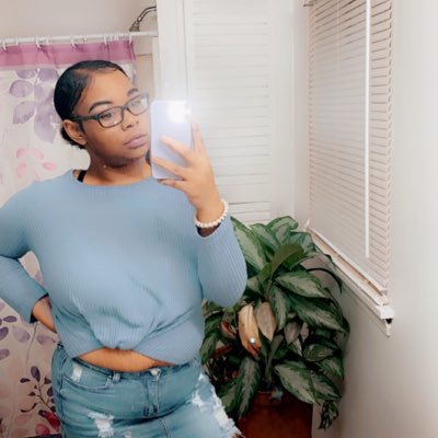 The good life is inspired by love & guided by knowledge 💆🏽♀️ Virgo♍️ 20 years young & LIVING 🤸🏽♀️😘