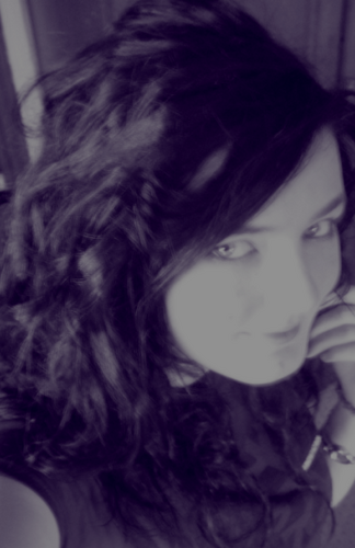 lipglossxlies's profile picture. 28 - She/Her - Bi