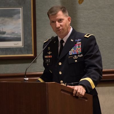 cn_ten's profile picture. I'm optimist, I like to have fun and I have a great sense of honor. I like a lot of things, bright sun, good weather, sea and mountains. I like to spend my free