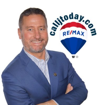 - RE/MAX Hall of Fame. -RE/MAX Lifetime Achievement Award. - Amazon Best Selling Author. - Over 20 Years Experience