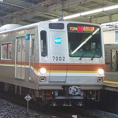 鉄道好きの会社員です。
好きな路線は東京メトロ有楽町線、副都心線(6直含む)です。
埼玉西武ライオンズのファンです⚾️
鉄道好きな方、ライオンズファンの方、野球好きな方、フォローして頂けると嬉しいです😃
無言でのフォロー、RT、いいねをお許し下さい🙇