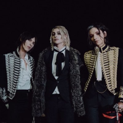 Palaye Royale Thailand : RESTさんのプロフィール画像