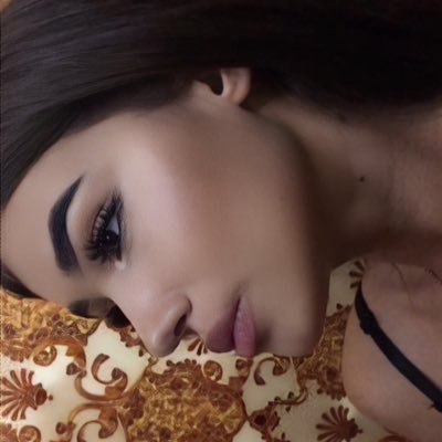 karinaaafr's profile picture. 