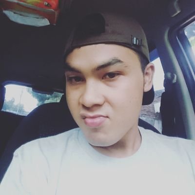 cukup jadi diri sendiri jangan jadi orang lain☕