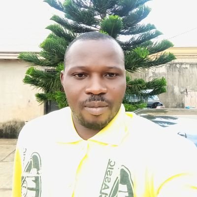 a_gbemileke's profile picture. man u