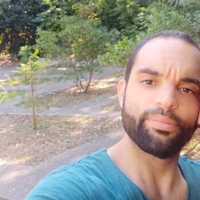 Juriste (Paris X / Science po)
Business intelligence/Data/IA
BZH
Passionné de philosophie politique et éloge de la complexité.
4/6 🎾