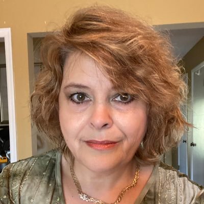 Im a #Massage Therapist. I rescue small #animals,I Write # poems & love #Music, I Luv #Art, I paint #nature scenes. I am also MARRIED
