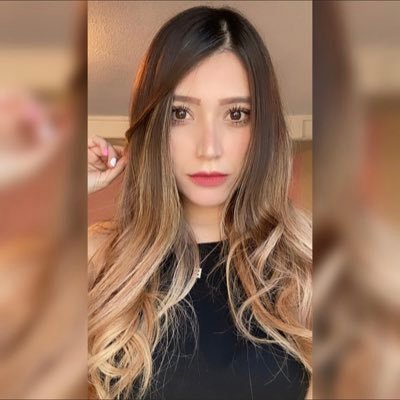 ___elysa___'s profile picture. 💕🌸🦄🌻✨