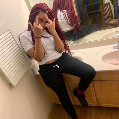 judycounts7's profile picture. 7️⃣side