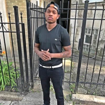 Young king🙌🏽👑 built to win 💯finessing I make this shit look easy 💸🔋 follow me at yo own risk‼️📡🚦IG:Mitch_3700