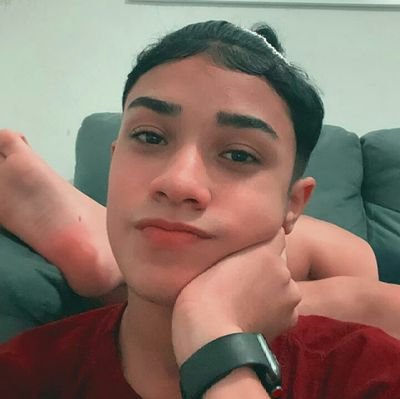Prazer Gabriel😊
17 anos😗
Rio de Janeiro🌍
Carioca😎
Bissexual❤