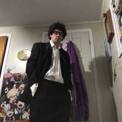 I am a human male born 2004 I like borderlands