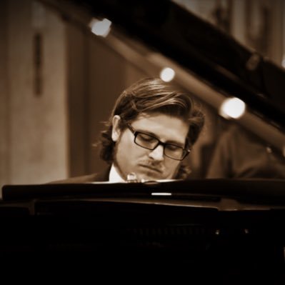 Software Engineer, Father, Husband & Jazz Pianist/Composer/Educator .sort().random()