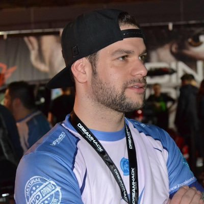 more then 20 years of professional esport experience