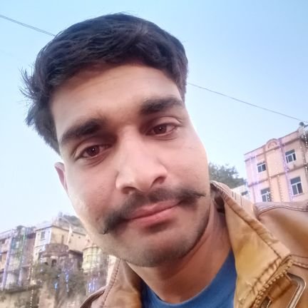 ।। एक परवाह ही बताती है
कि ख्याल कितना है.......
।। वरना कोई तराजु
नही होता रिश्तों में........😘