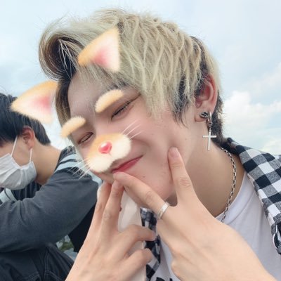 ashikinmanvans's profile picture. 今を楽しく！