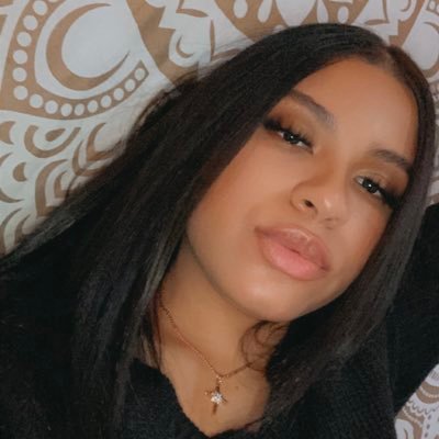 alex_sandraaaaa's profile picture. 