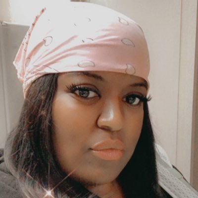 cool person nd lay back person I don't deal with bullshid at all I'm single with a 5 yrs my daughter I like to have fun as in chillin movies out for drinkin