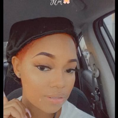 Lareinetina1's profile picture. lareinetina | Faith over Fear✝️