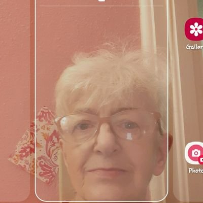 Beatric93141452's profile picture. my goals in life are simple: live so that others see a Christian Woman first. After that, I love to make people laugh! "LOVE ONE ANOTHER."