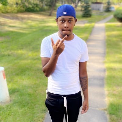 cam76553422's profile picture. Get Money💰 ATM BE THE GANG 🖤💉LLJ🤧 RIP Big A 🖤💉