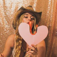 Lacie Mae(@LacieMaeMusic) 's Twitter Profile Photo