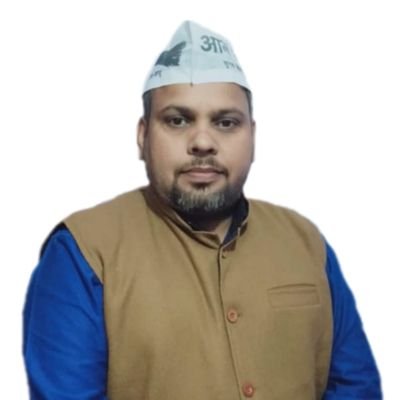 राज तो हमारा हर जगह पर है 
पसंद करने वालों के दिल में और नापसंद करने वालों के दिमाग में