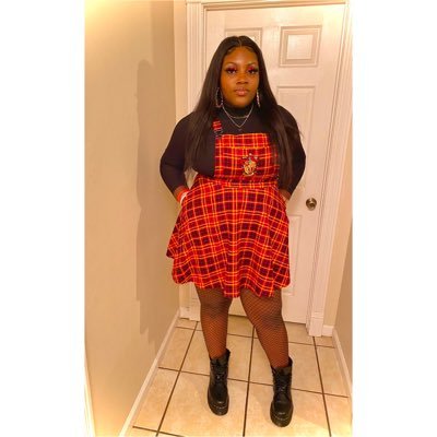 ✨head up. chin out. 👑 | Scorpio ♏️ | I’m that b* . will forever be THAT b* . 💋