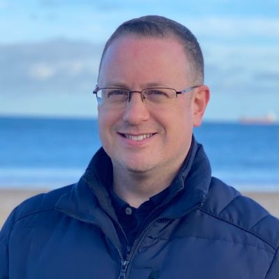 Gallup Certified Strengths Coach | On a mission to unf*ck work @workpirates 🏴☠️ | ADHD | Patron @teameviecharity | 🇬🇧 🇫🇷 🇸🇪