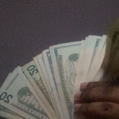 Hoodrich4Ltay's profile picture. 2️⃣1️⃣0️⃣0️⃣