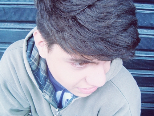 I'm $oon, I'm 15 years old, I don't work, I'm a student, I'm not pop,