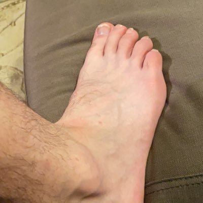 Buy feet pictures. PayPal in bio