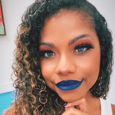 brookebrom's profile picture. I love Epcot so much, the Phoenicians should be thanking me.