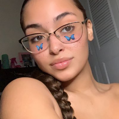 hoesheartkay's profile picture. ☉ Pisces  ☽ Sagittarius  ↑ Libra