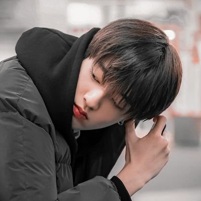 𝙐𝙉𝙊𝙁𝙁𝙄𝘾𝙄𝘼𝙇 / #TREASURE's amazing low-tone rapper, someone that YG needs 渡辺春虎 is the name.