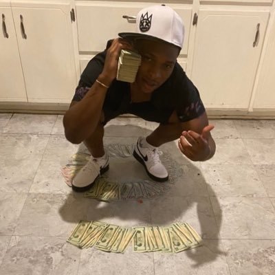 Stretxh FMB💜WalkDine🚶🏾♂️ BreadGang🍞 🖐🏾👌🏾(NWM-ManorMoB-H503D)😈