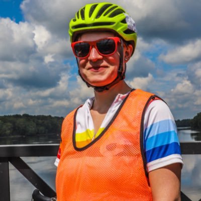 Heidionwheels's profile picture. UX designer and biker. Can often be found screaming into the Gowanus Canal