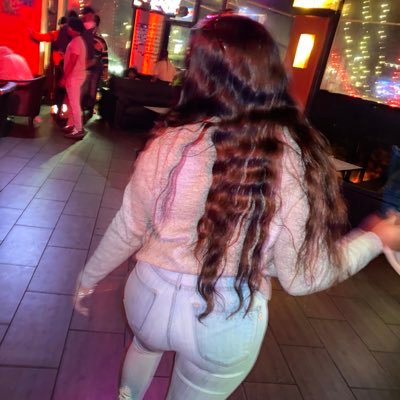 19 🥳🥰 Bi🌈. straight moves, no announcements 🥰