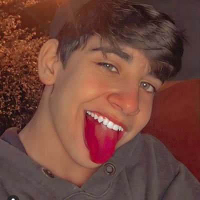 bilboboyxboy's profile picture. Chico divertido alegre y con ganas de conocer gente guapa