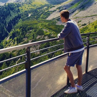 BGrevenstuk's profile picture. zit op havo houd van basketballen en ben dol op treinen