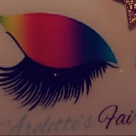 latinaa owned small business 
Lashes,  jewelry, makeup and gift baskets