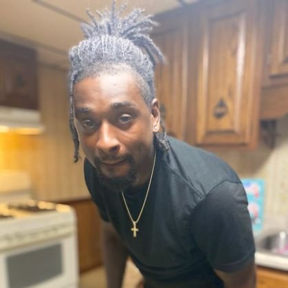 SayNoMo_28's profile picture. I'm smart and handsome