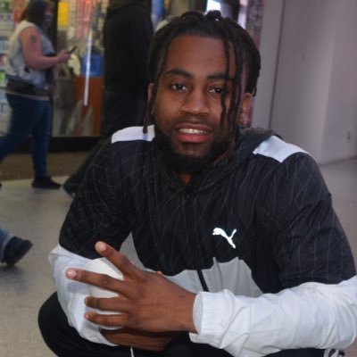 livingadream__'s profile picture. Detroit, MI |The man above🙏🏾|