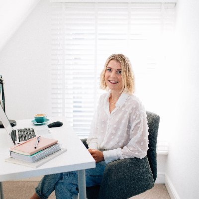 HereForIt_Sheff's profile picture. Rachel Hirst - Freelance Copywriter | Content Creator | Features Writer | Wedding Specialism