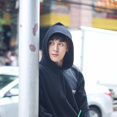 ArmWc4's profile picture. 💛✨