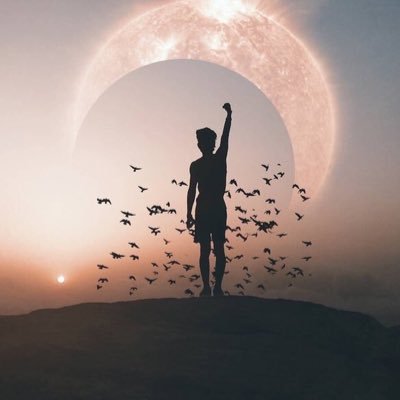 لن اعيش من أجل احد حتى لاأجد شيء يصدمني ولكنني اعيش على طاعة الله وتفكيري في الامل ، حتى لا أشعر بالالم بحثي عن النجاح وهدفي نجاح من حولي #شبكة_المجد 2020🎓#KSU