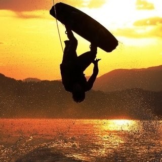 aaronrodgerz's profile picture. 