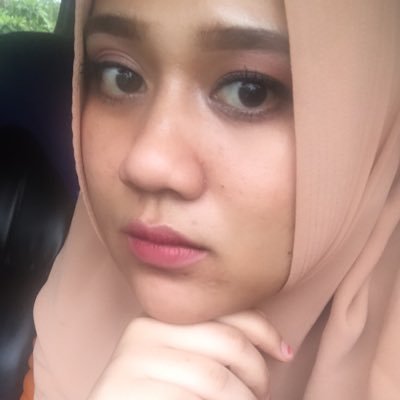 DindaIsmaya's profile picture. hakuna matata