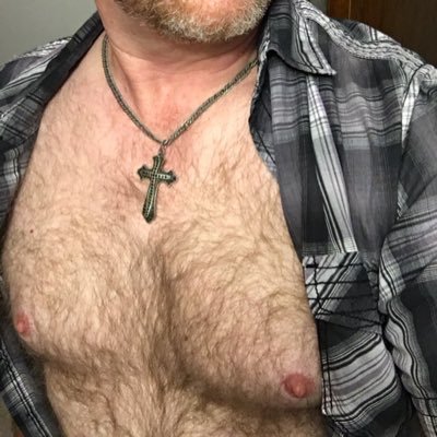 I’m a gay country boy. I love porn, sexy guys, big cocks, sexy feet, pits, hot nips, deep throats/holes & sexy eyes. I’m hung, but love a cock in my hole! 🍆