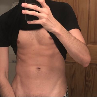 Just seeing what the sexy boys of Twitter are up to. Sub bttm in Ann Arbor/Detroit.